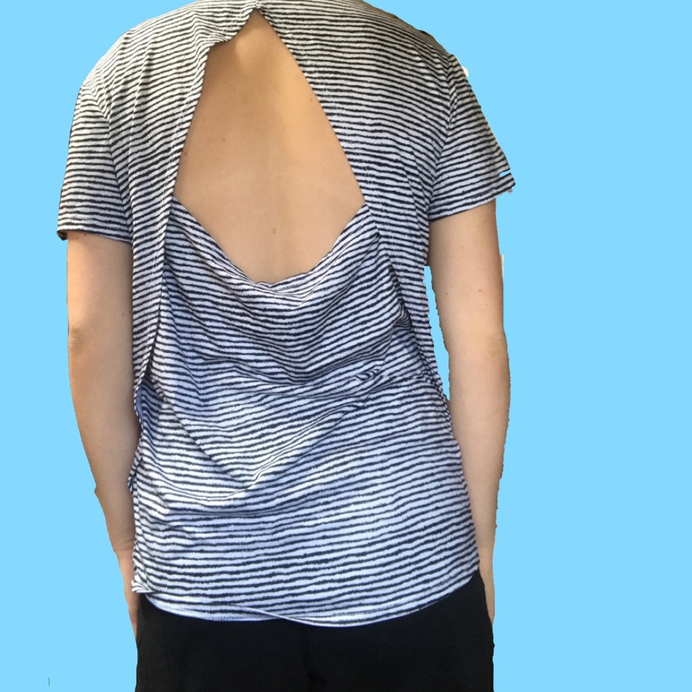 💖BOGO💖 Champion B&W Striped Open Back Workout Tee